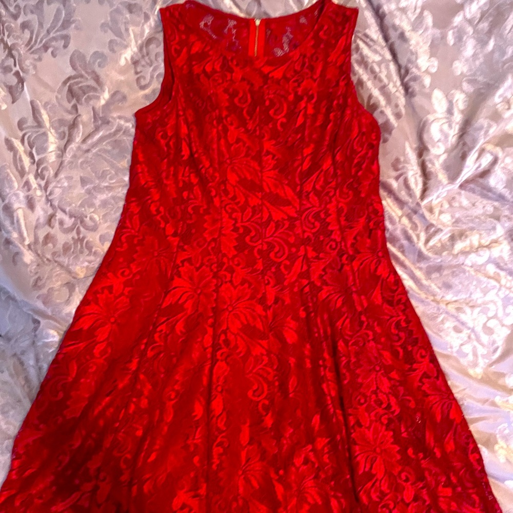 Red floral lace sleeveless dress